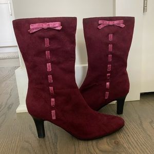 BURGUNDY SUEDE HEELED BOOTS